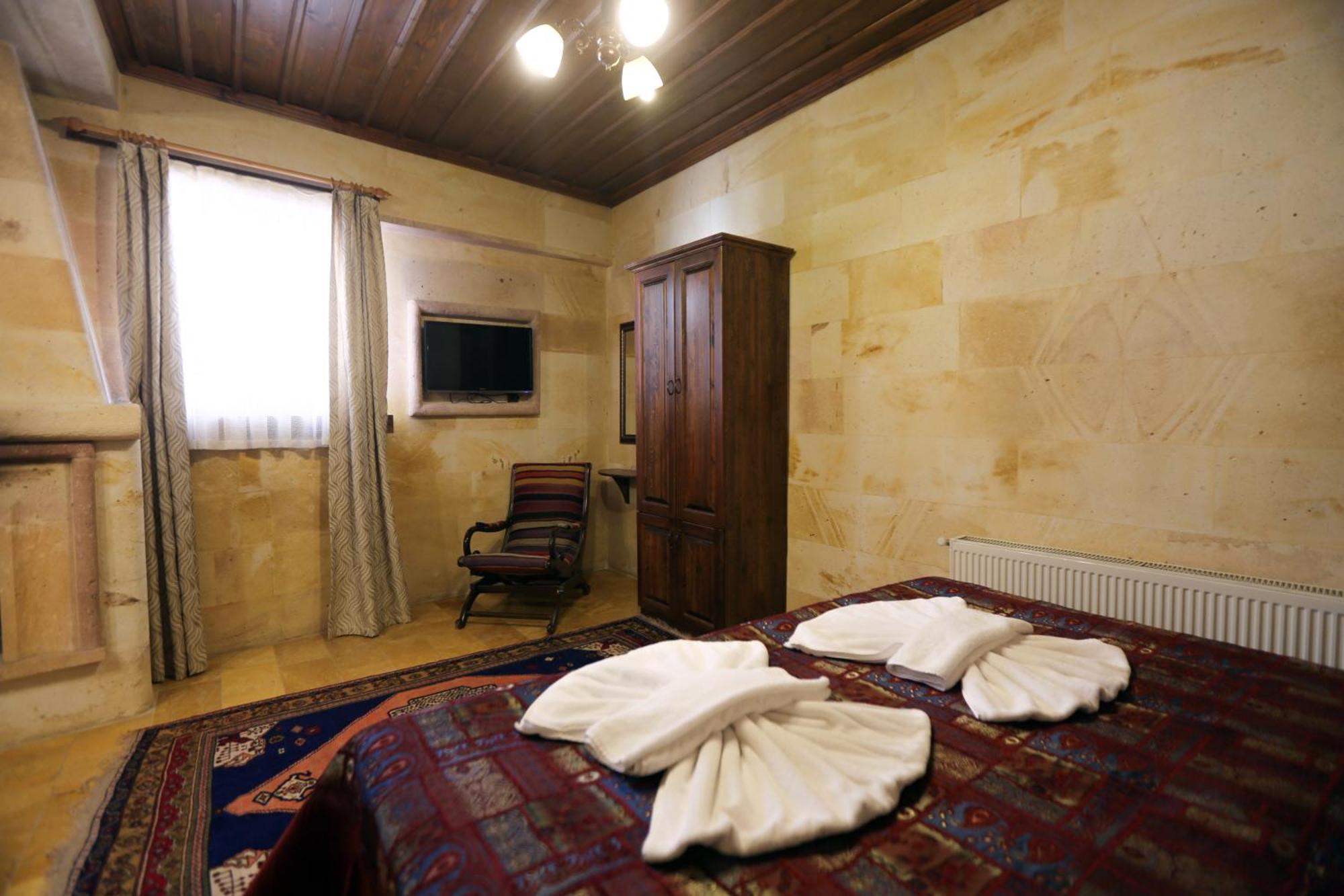 Akuzun Stone Hotel Юргюп Екстериор снимка