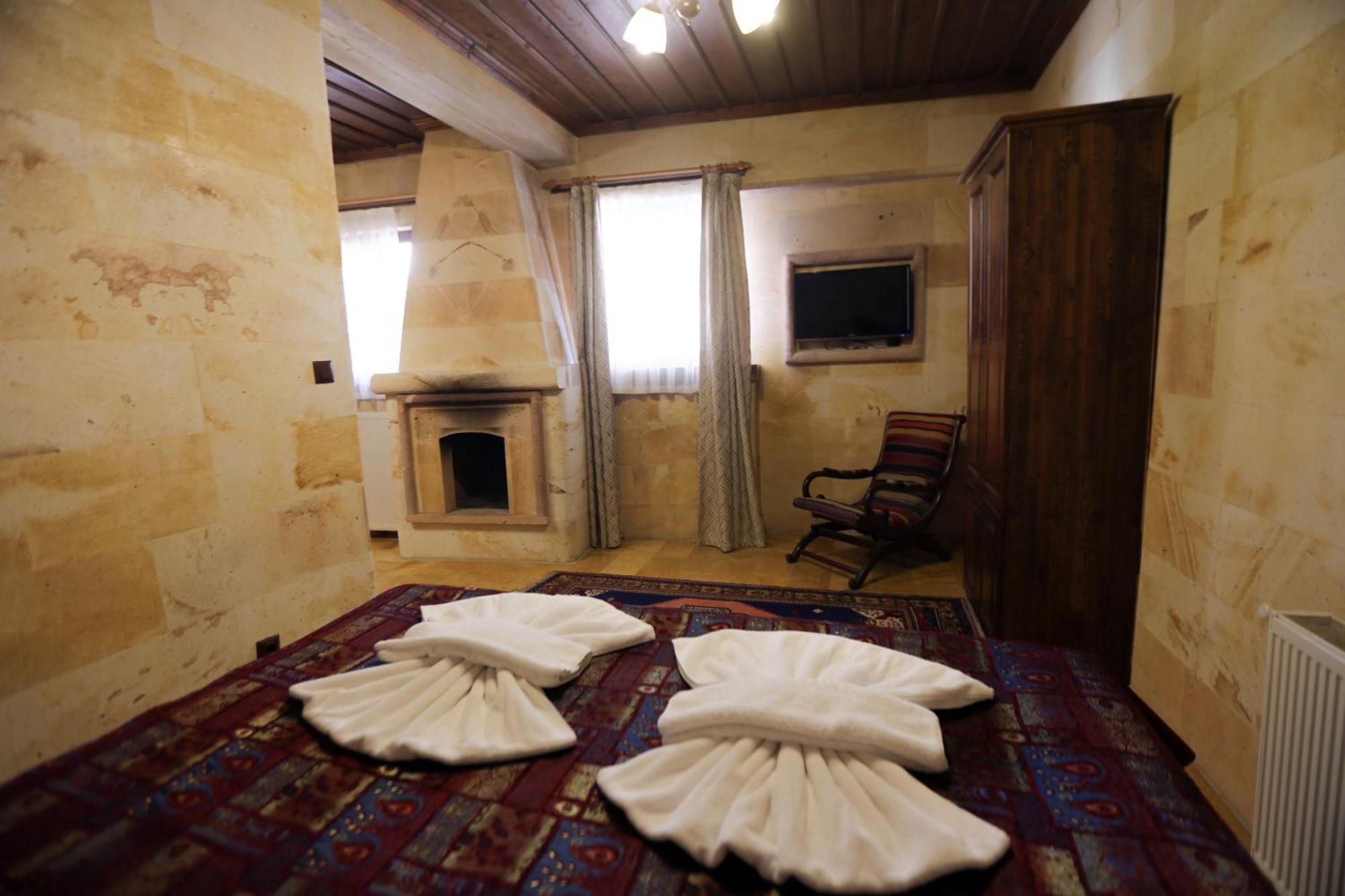 Akuzun Stone Hotel Юргюп Екстериор снимка