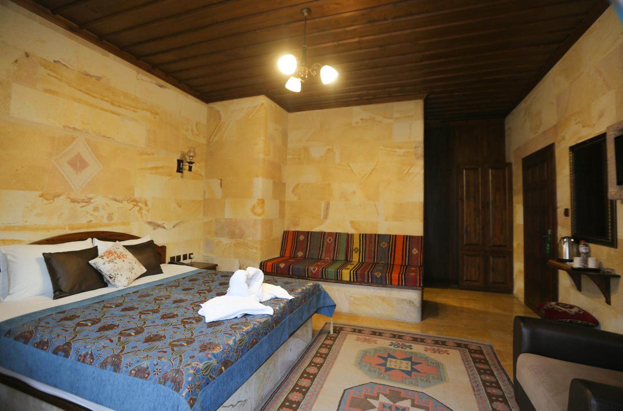 Akuzun Stone Hotel Юргюп Екстериор снимка