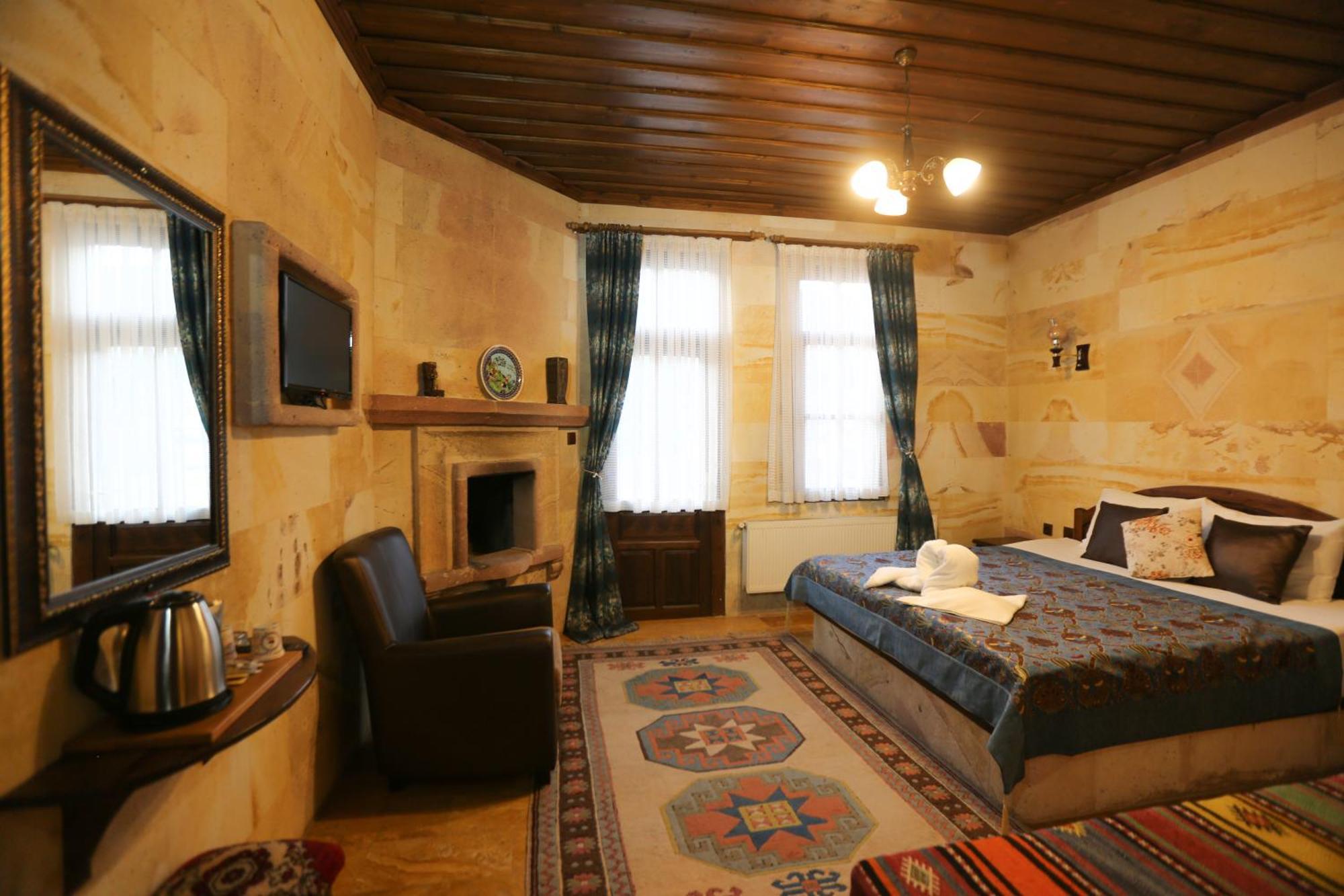 Akuzun Stone Hotel Юргюп Екстериор снимка