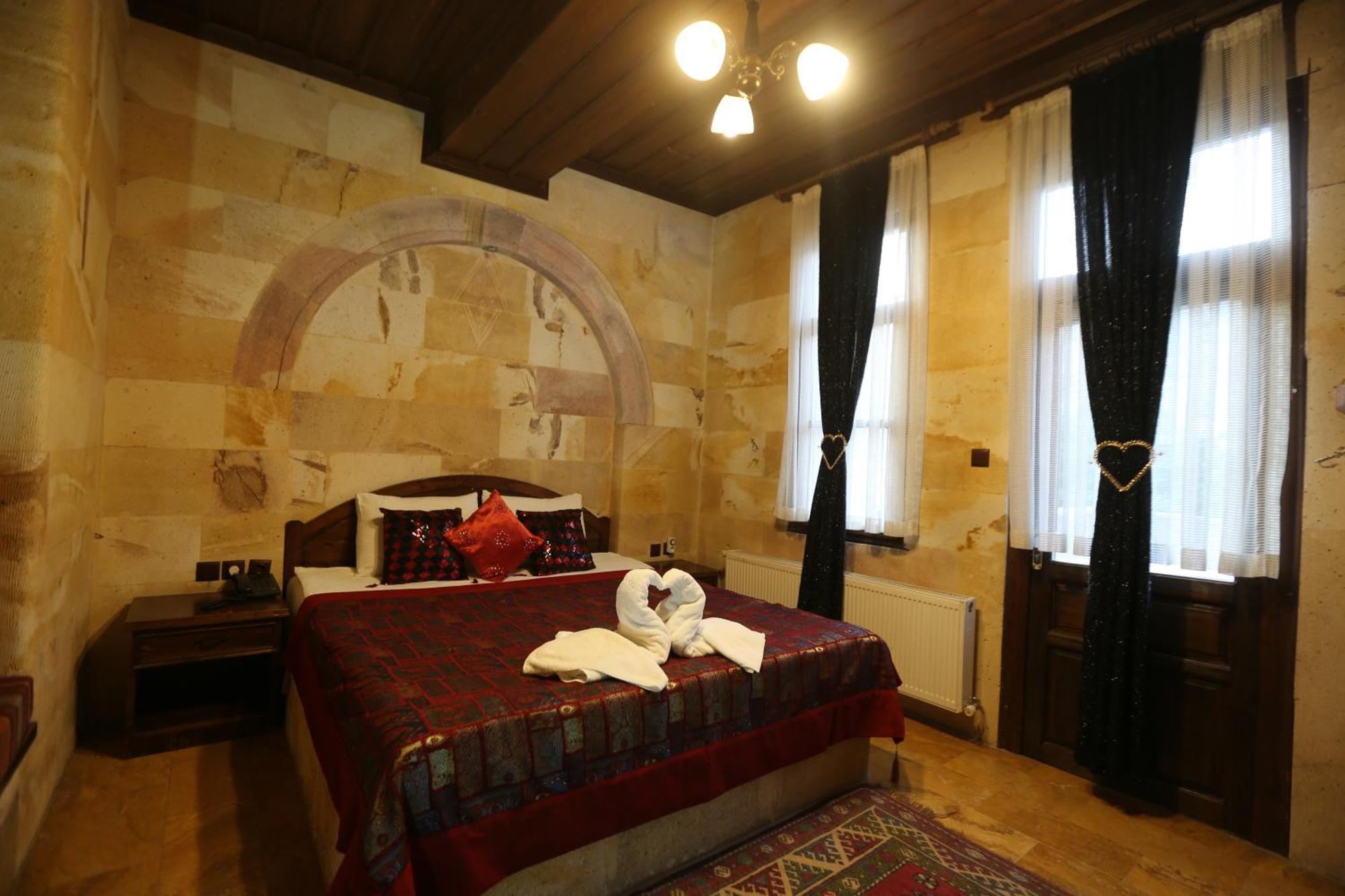 Akuzun Stone Hotel Юргюп Екстериор снимка