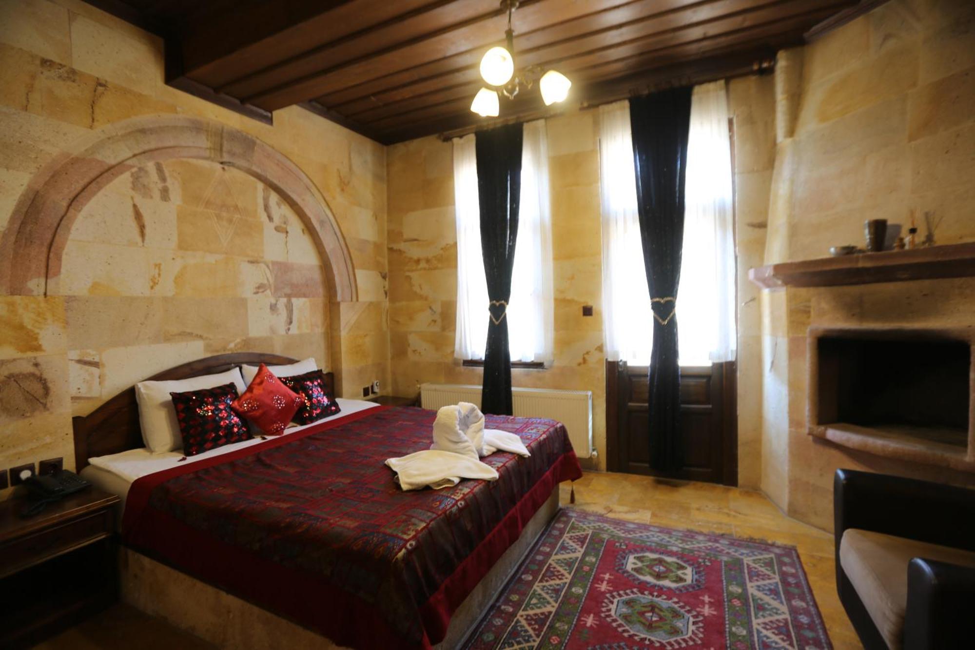 Akuzun Stone Hotel Юргюп Екстериор снимка