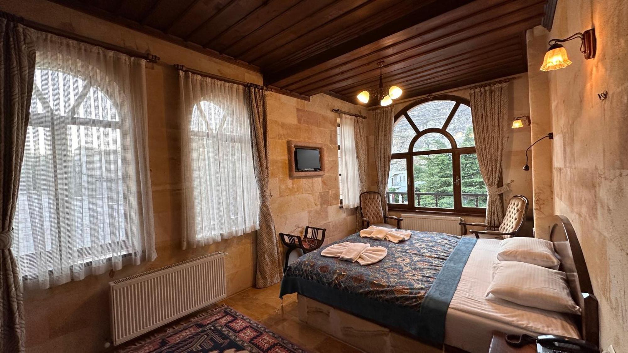 Akuzun Stone Hotel Юргюп Екстериор снимка