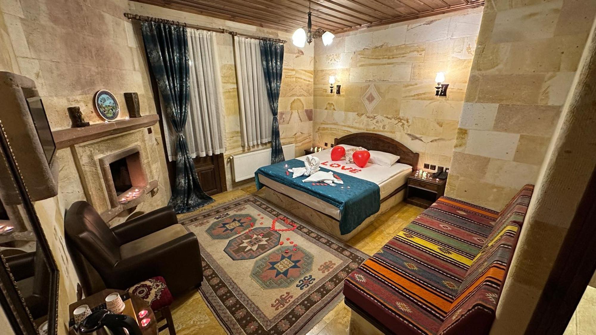 Akuzun Stone Hotel Юргюп Екстериор снимка