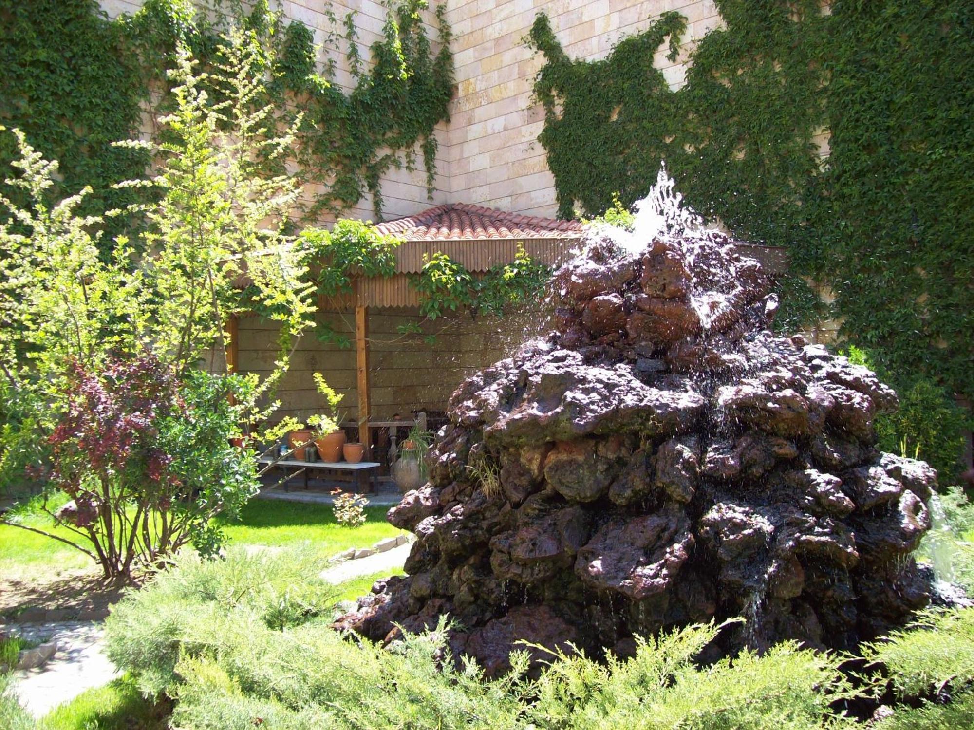 Akuzun Stone Hotel Юргюп Екстериор снимка