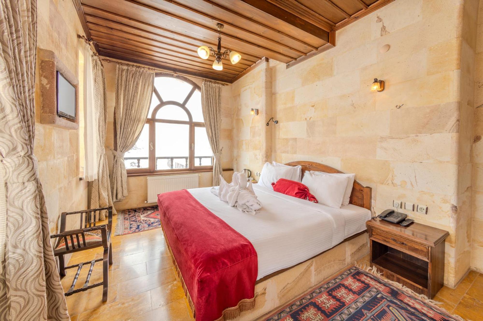Akuzun Stone Hotel Юргюп Екстериор снимка